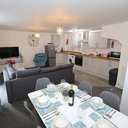 Exmouth - Apartment 2, Strand House - Modern 2 Bedroom Apartment, Perfect Location For Access To Beach & Town Centre - Sleeps 4 Guests - Hosted By Rentmyhouse Exterior photo