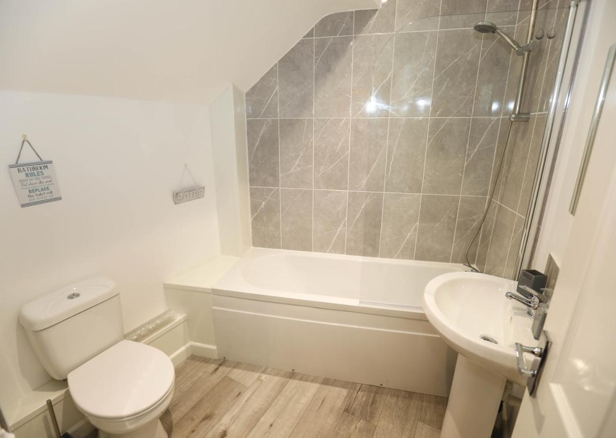 Exmouth - Apartment 2, Strand House - Modern 2 Bedroom Apartment, Perfect Location For Access To Beach & Town Centre - Sleeps 4 Guests - Hosted By Rentmyhouse Exterior photo
